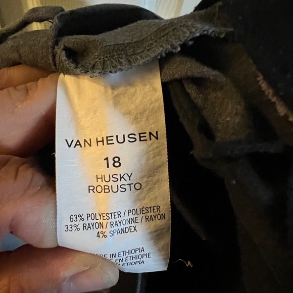 Light grey Van Huesen boys suit two piece - Picture 12 of 12